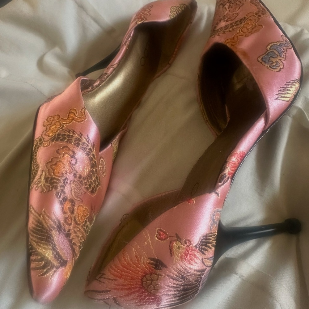 Elegant Pink Embroidered Heels